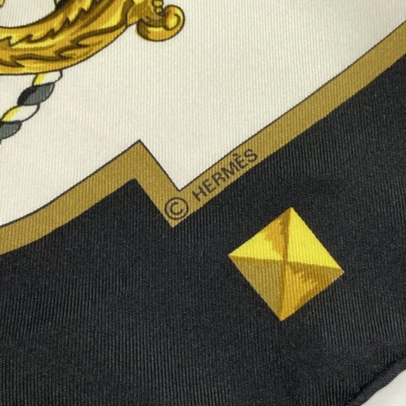 HERMES Carre 90 - Cream Black Multi Scarf 201-051625 - Picture 2 of 3